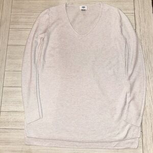 Old Navy cream / beige sweater